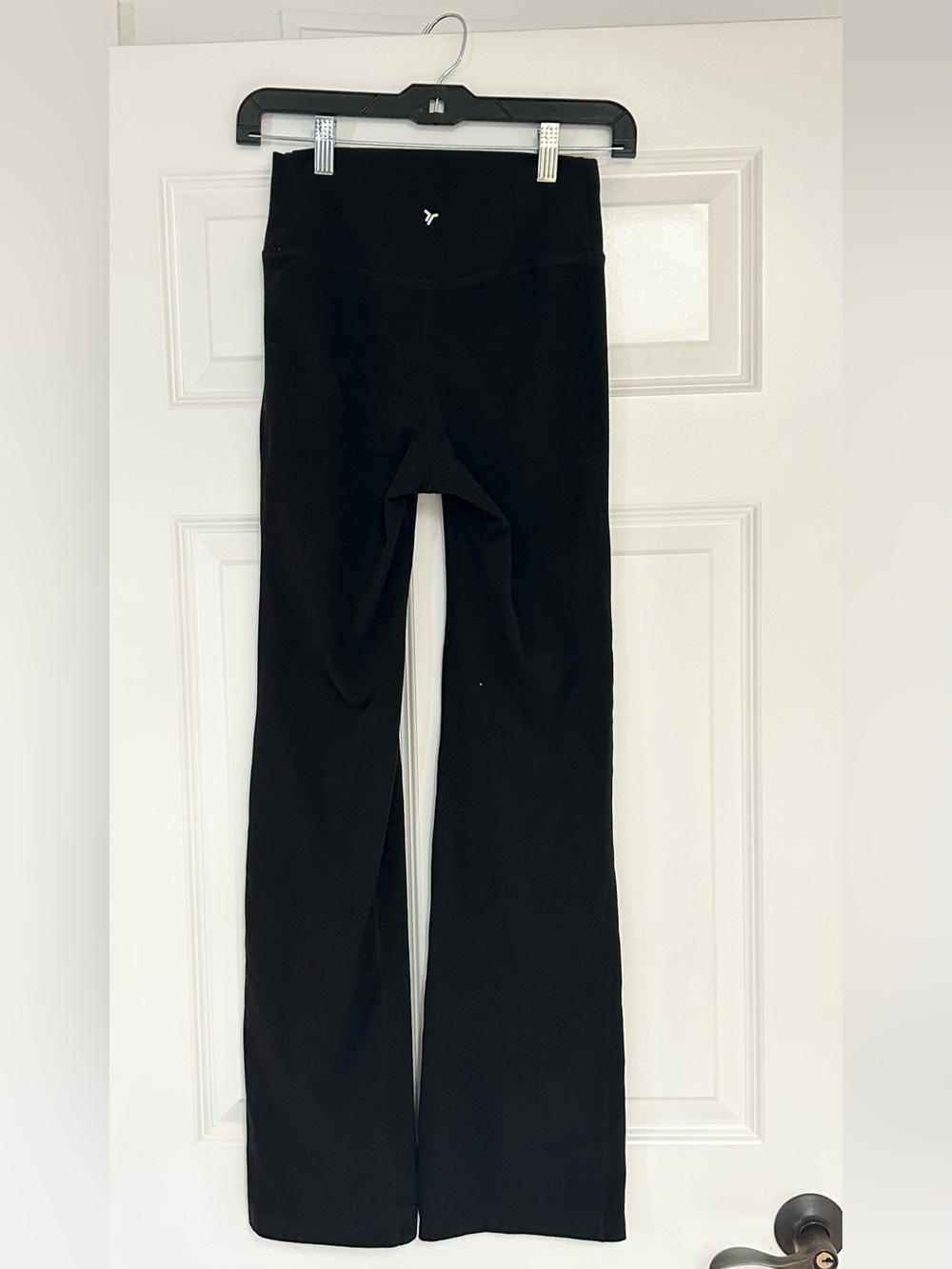 Old Navy Active Black High-Waisted Bootcut Leggings - Picture 2 of 4